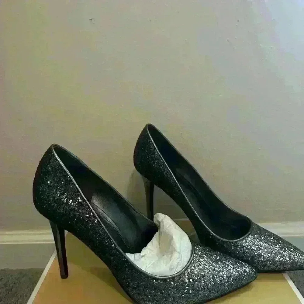 Michael Kors- Women’s Claire Pump Glitter Fabric Gunmetal Classic Heel Silver